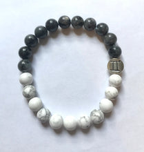 Load image into Gallery viewer, Gemini’s Thoughts Bracelet Black Labradorite and Howlite
