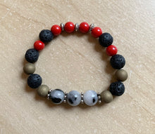 Load image into Gallery viewer, 7.3” Dare To Be Different Bracelet aromatherapy 7.3”
