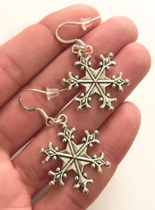 SNOWFLAKE HOLIDAY GIFT SET Sterling Silver Hooks