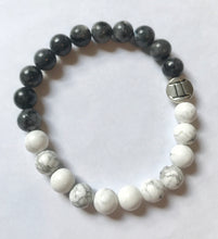 Load image into Gallery viewer, Gemini’s Thoughts Bracelet Black Labradorite and Howlite
